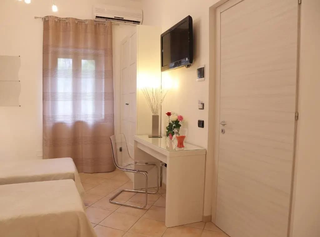 Standard Double room with balcony full double bed