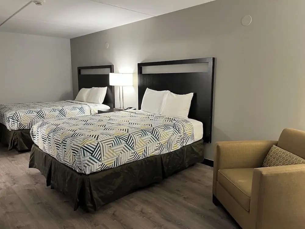 Deluxe Quadruple Suite