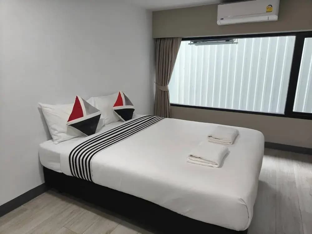 Economy room