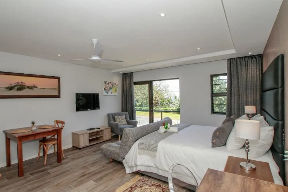 Luxury Suite