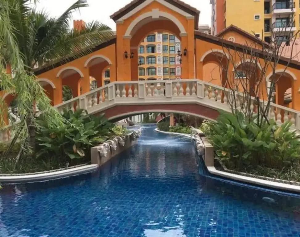 1 Bedroom Apartment with balcony