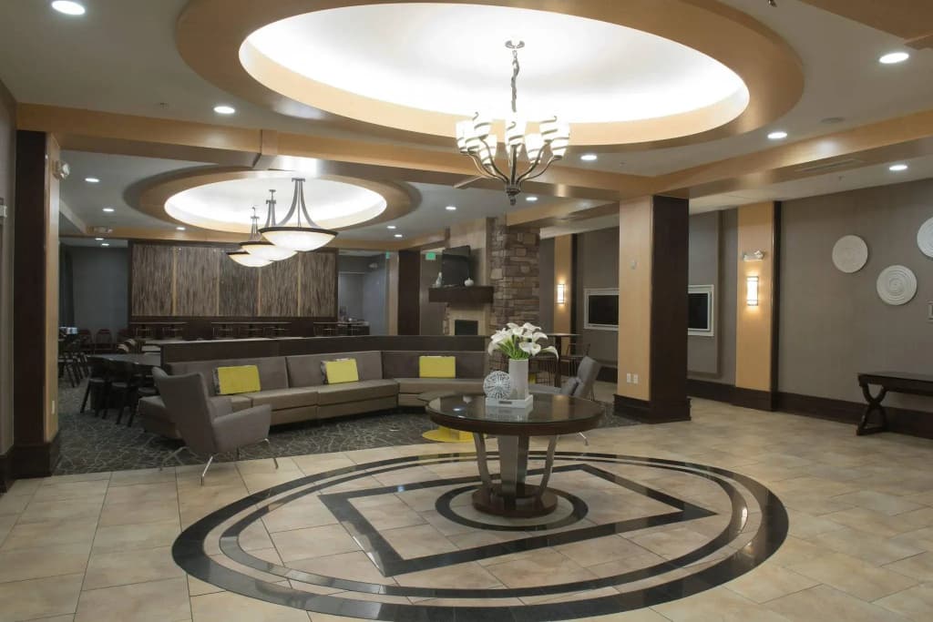 Hotel photo 12