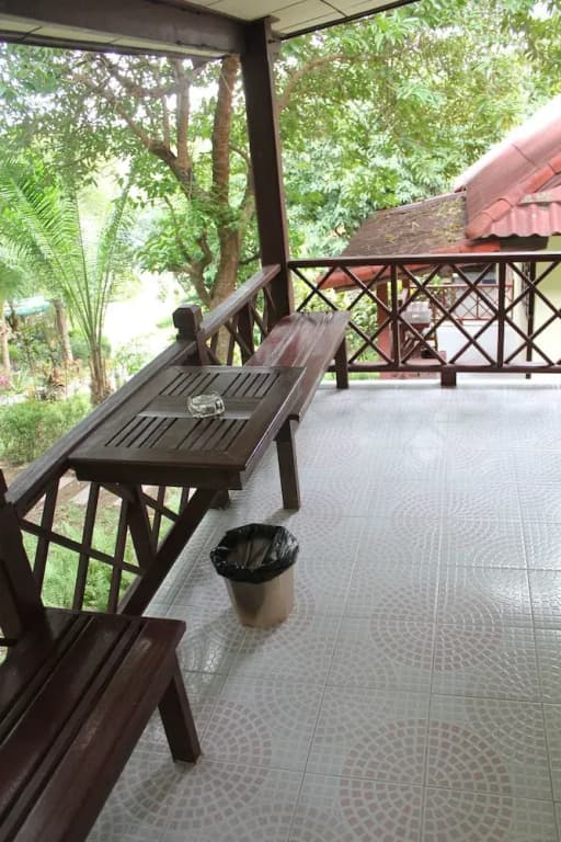 Deluxe Bungalow with lake view