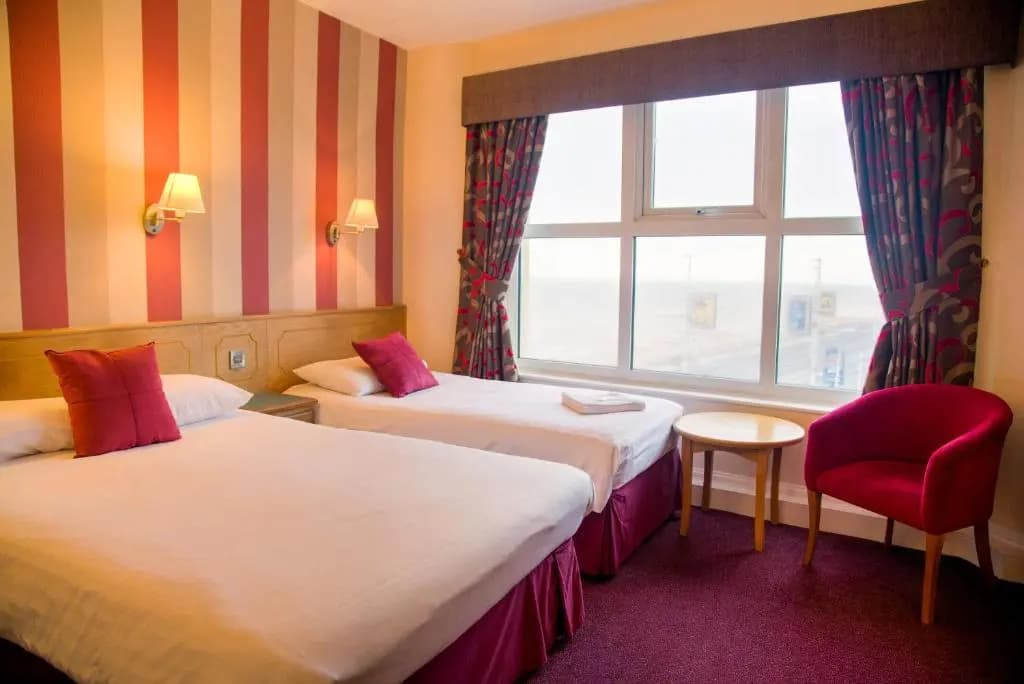Standard Double room with partial view full double bed
