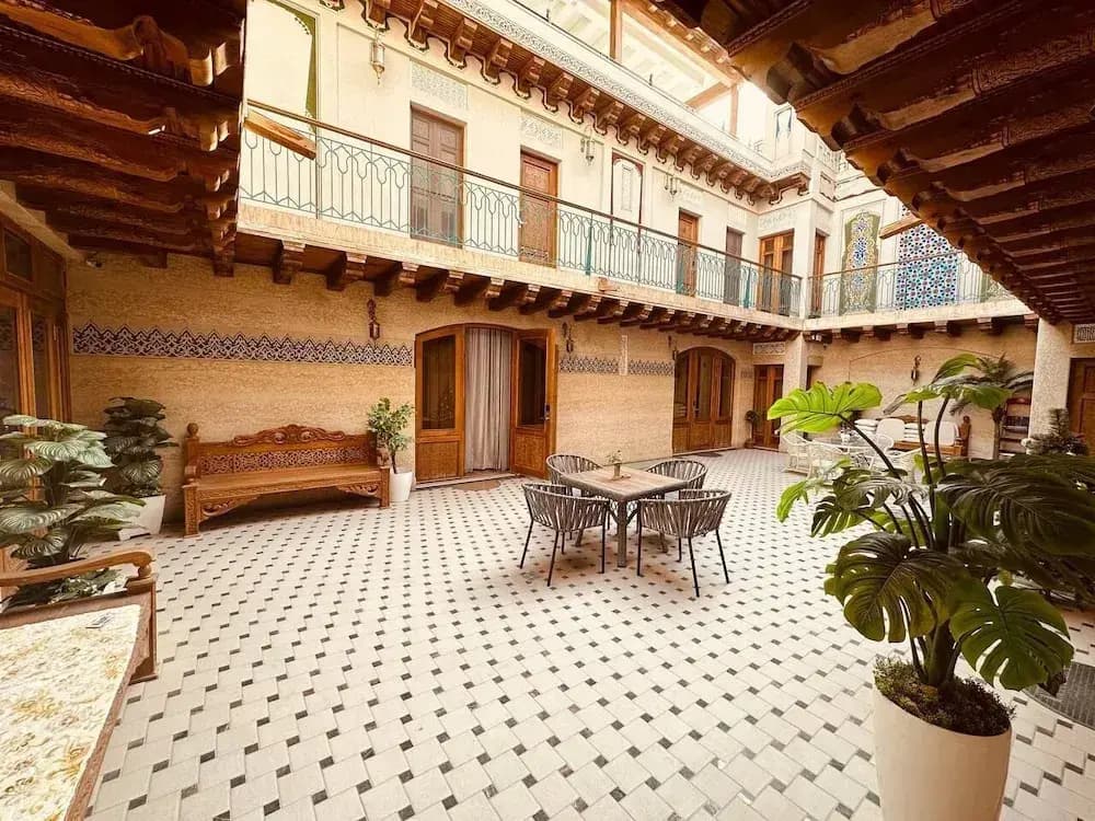 Hotel photo 1