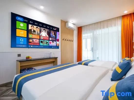 Standard Triple Family room