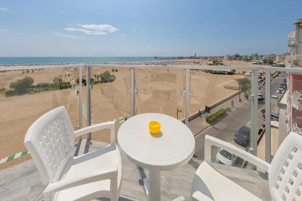 Standard Double room with balcony and with sea view full double bed