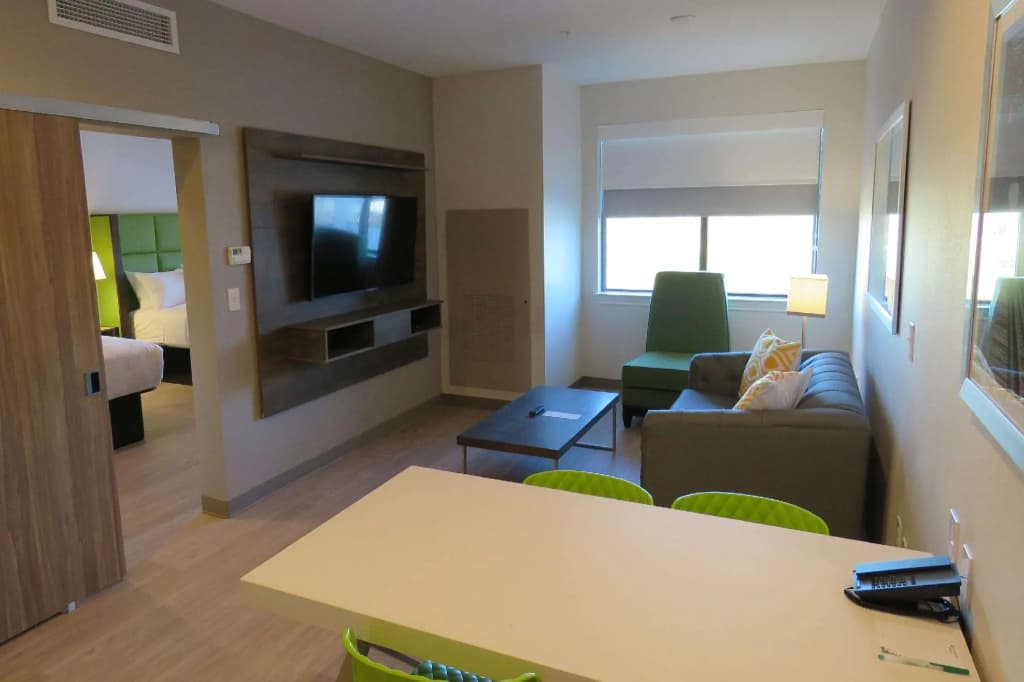 1 Bedroom Quadruple Suite