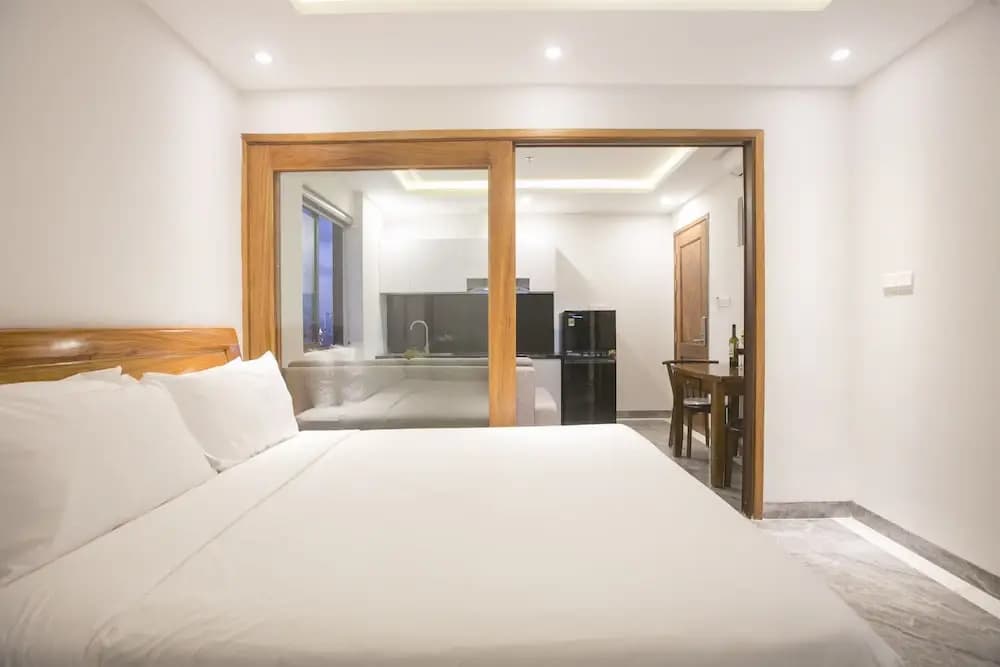 Superior Double room with city view full double bed