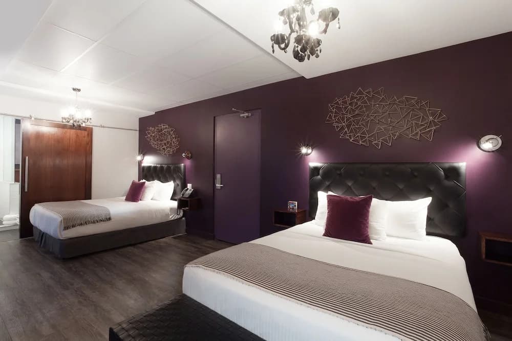 Standard Quadruple room with courtyard view