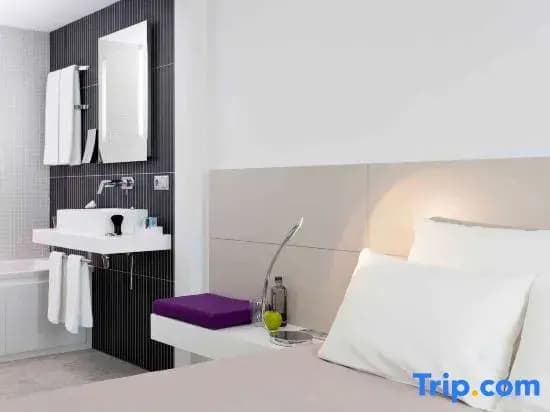 Executive Double Suite with balcony full double bed