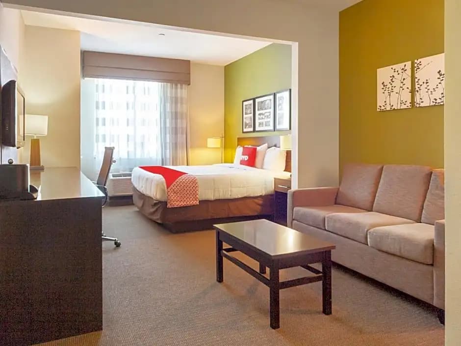 Deluxe Suite