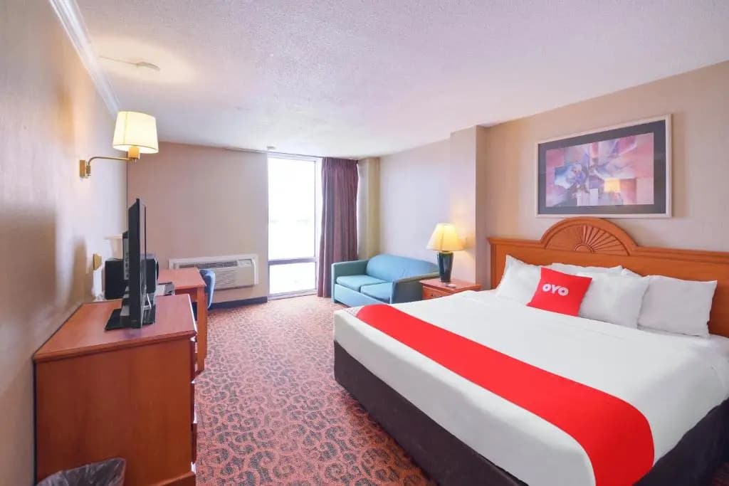 Standard room with pool view