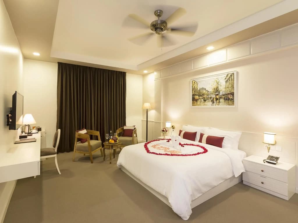 Standard Double room with balcony full double bed