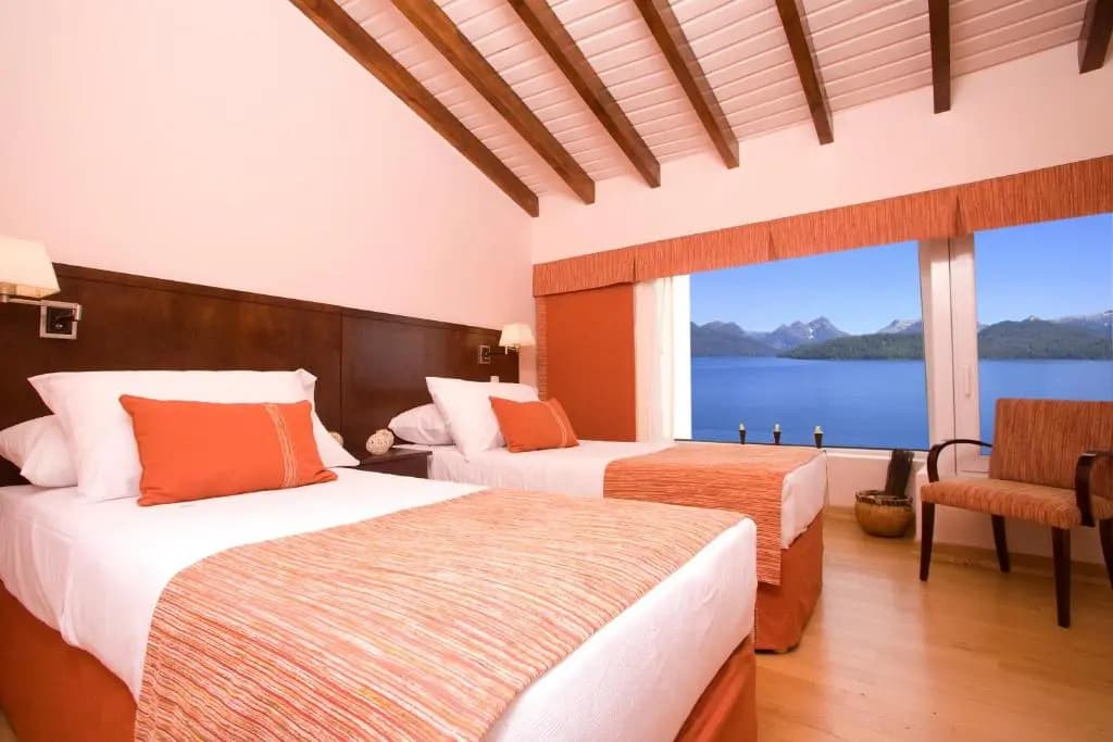 2 Bedrooms Family Suite with lake view