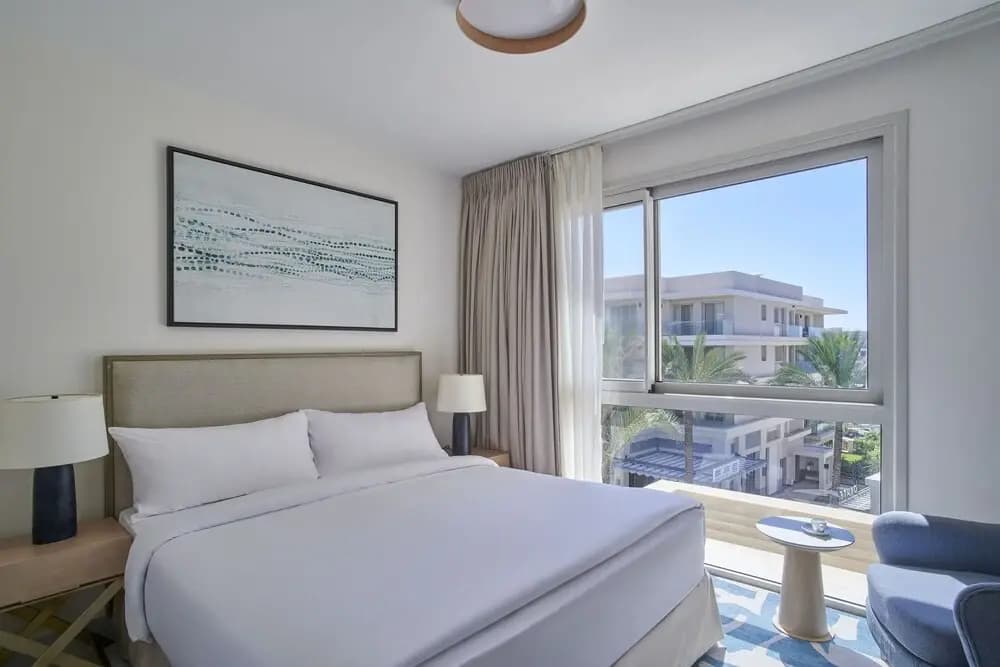 2 Bedrooms Deluxe Suite with partial view