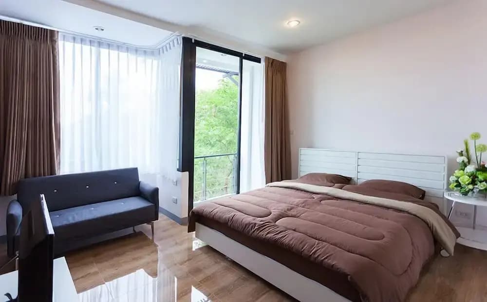 Standard room with balcony