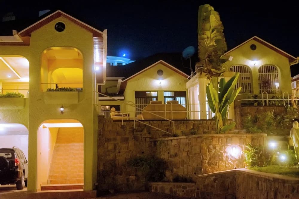 Hotel photo 1