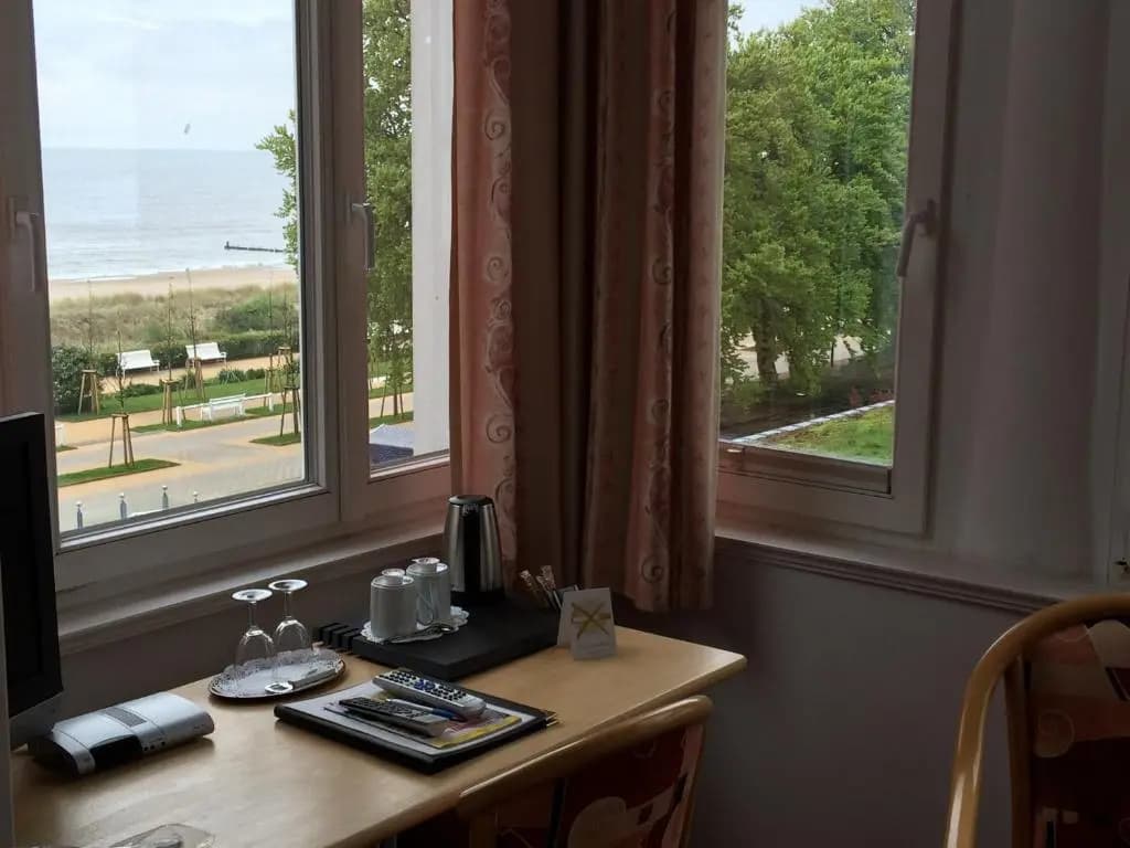 Junior Suite with partial sea view