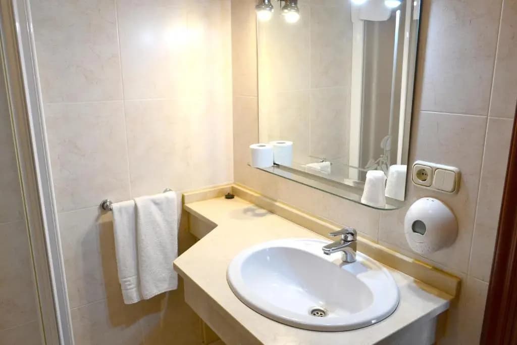 Economy Double room full double bed