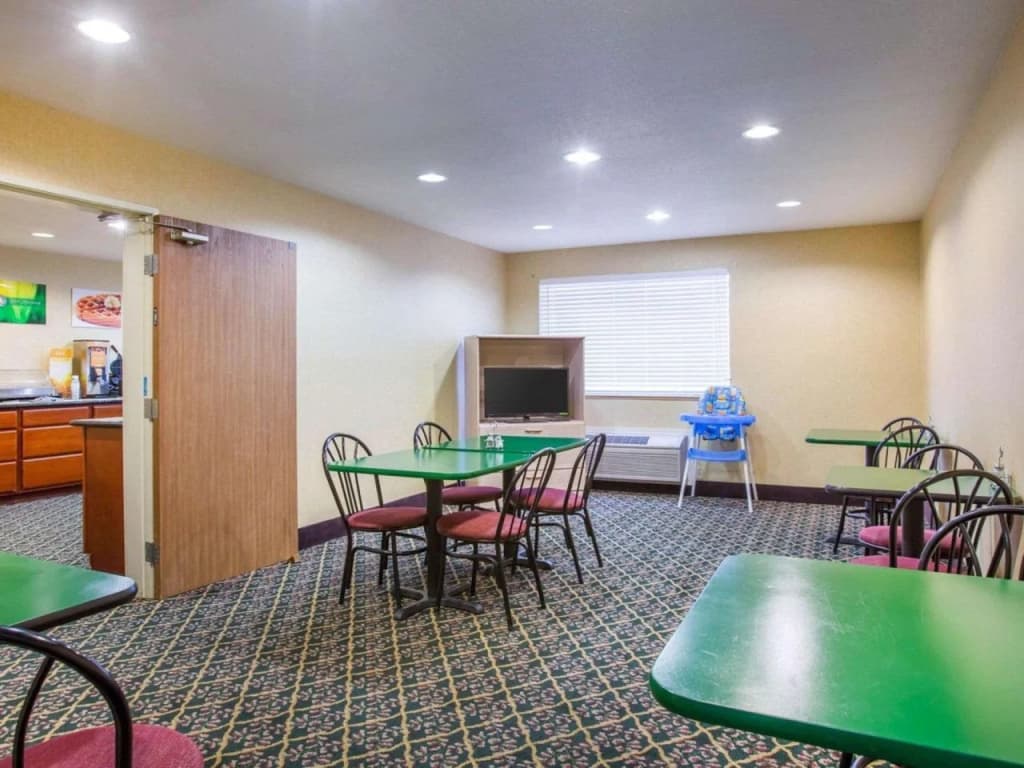Hotel photo 13