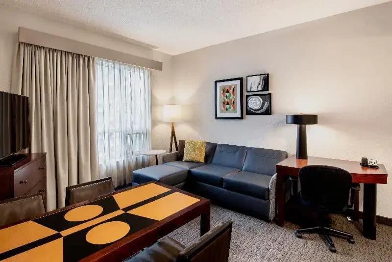2 Bedrooms Studio