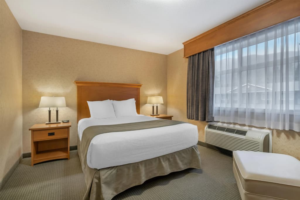 2 Bedrooms Sextuple Suite