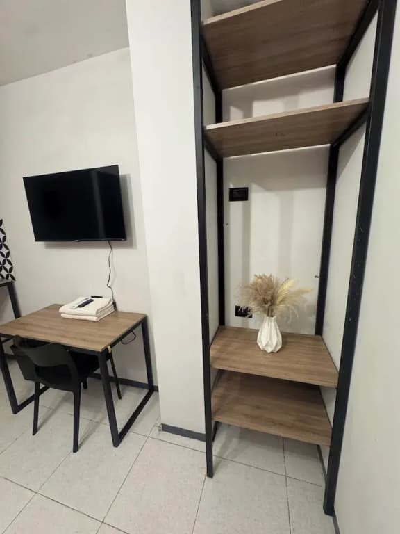 Economy room