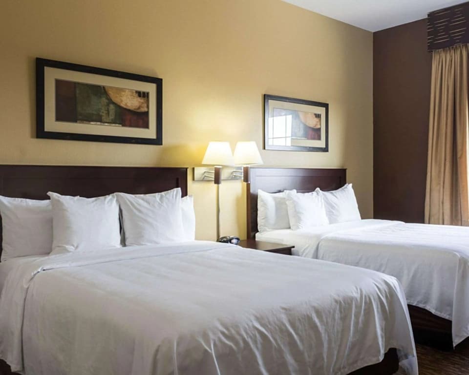 Quadruple Suite