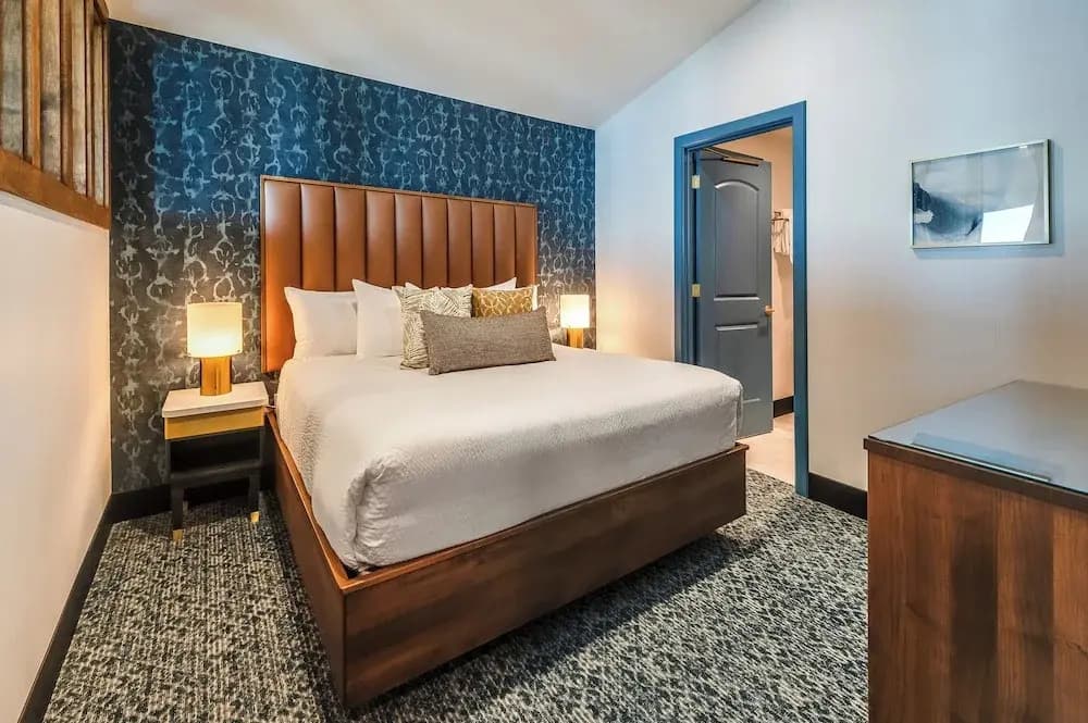 2 Bedrooms Superior Double Suite with balcony full double bed