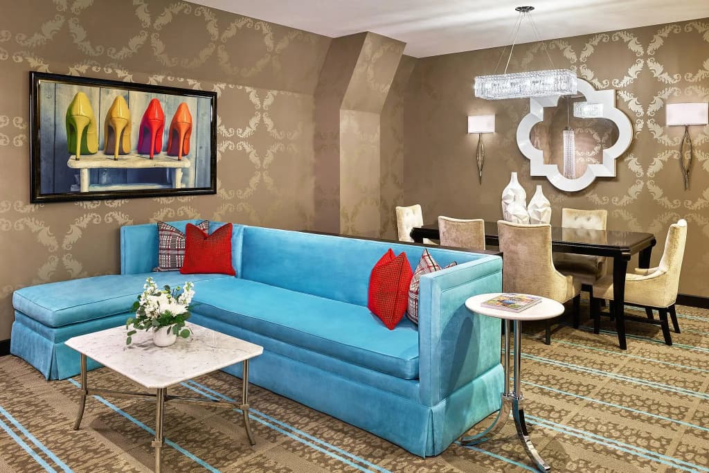 1 Bedroom Double Suite with city view full double bed