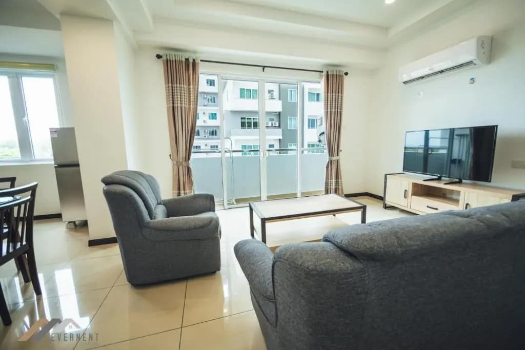 2 Bedrooms Apartment