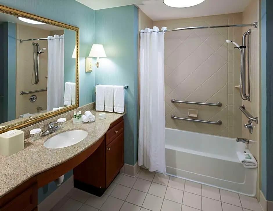 2 Bedrooms Double Suite full double bed