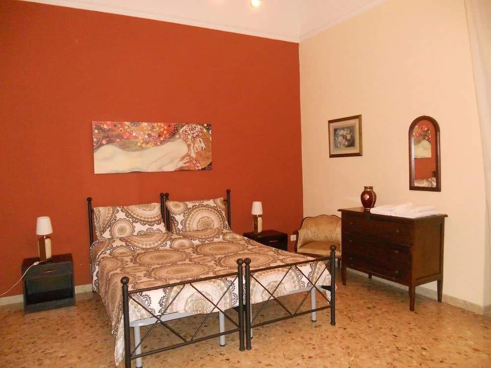 Standard Double room with balcony full double bed
