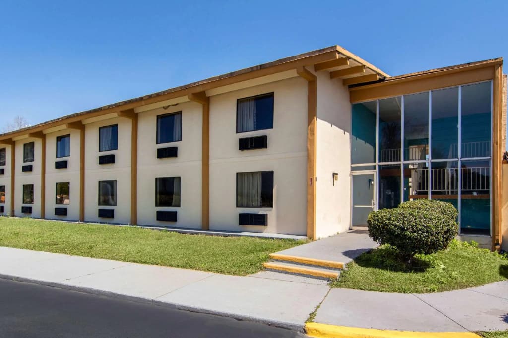 Hotel photo 1
