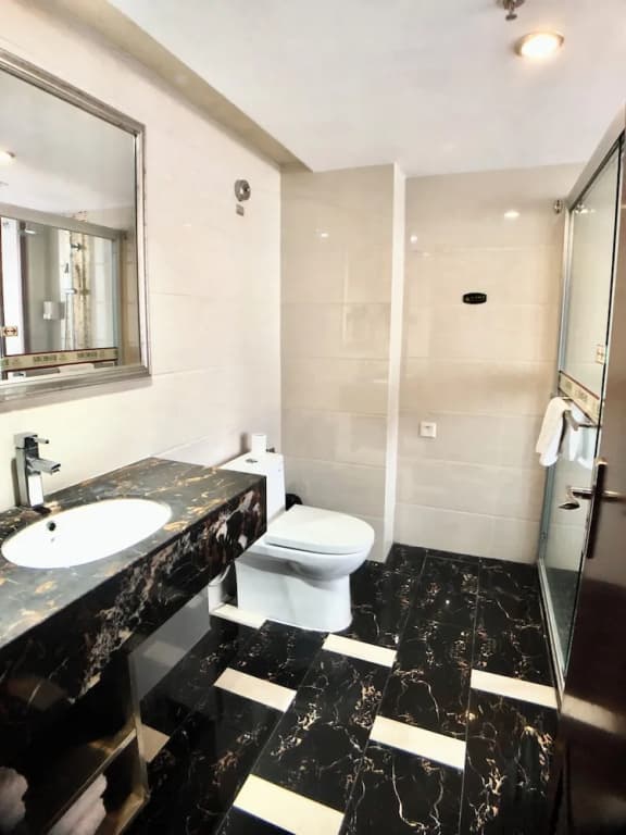 1 Bedroom Deluxe Double room twin beds