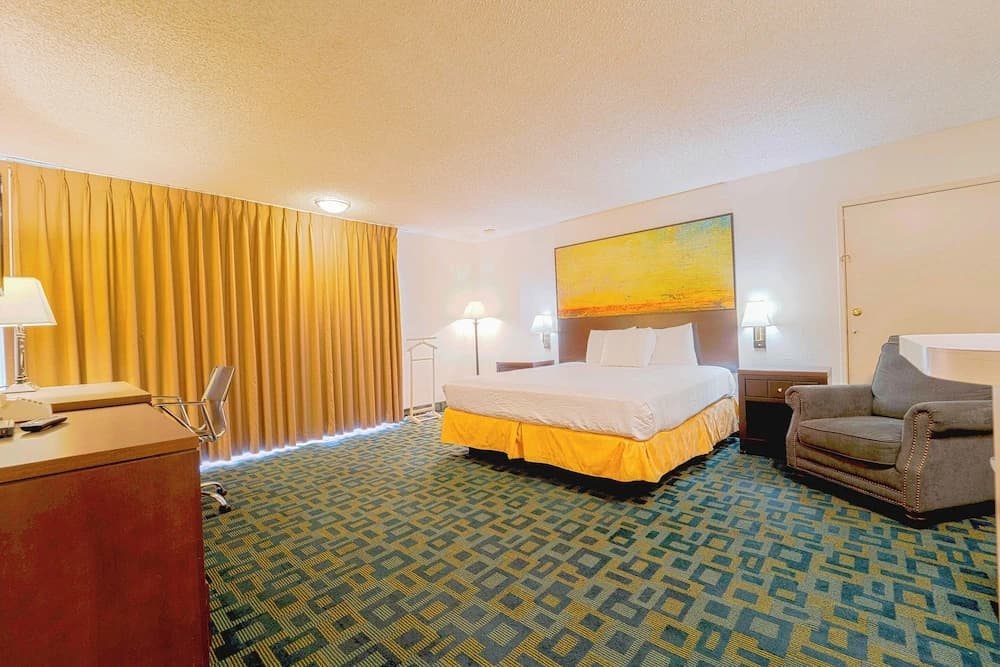 Standard Double room with balcony and with pool view full double bed