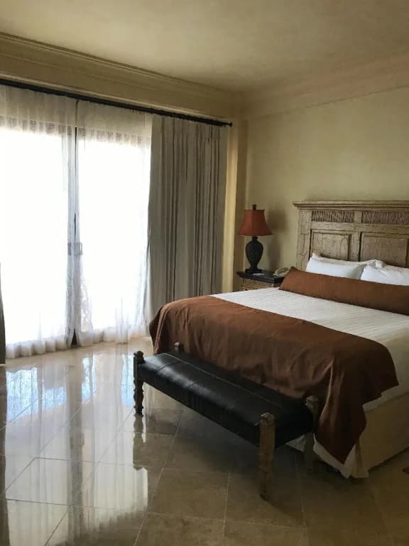 Luxury Double room with balcony and with ocean view full double bed