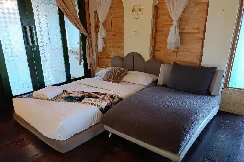 2 Bedrooms Villa