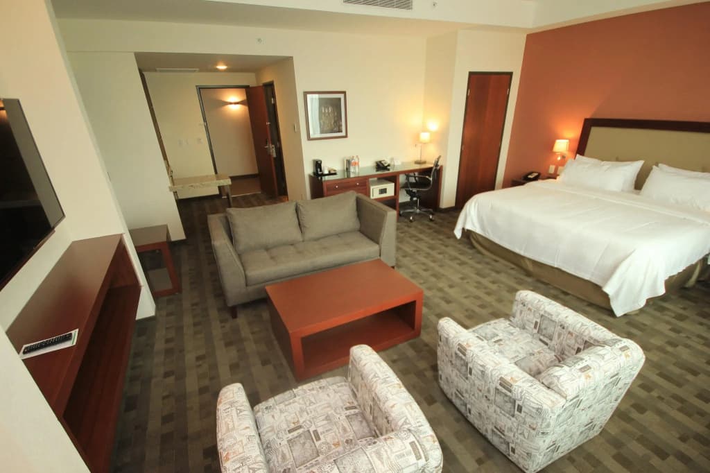 Double Suite full double bed