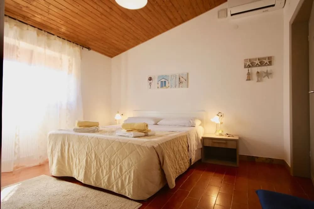 Standard Double room full double bed