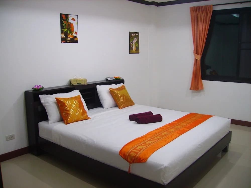 1 Bedroom Apartment with balcony