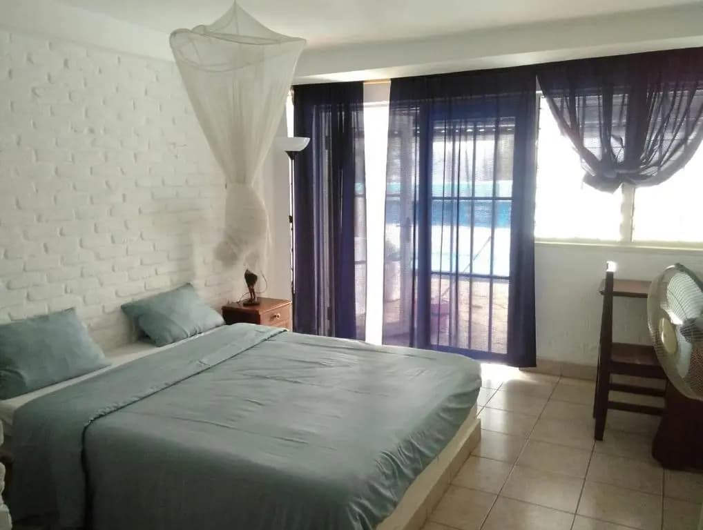 Standard Double room with pool view full double bed