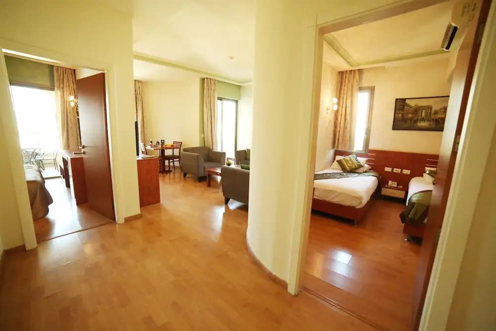 2 Bedrooms Family Suite with balcony and with mountain view
