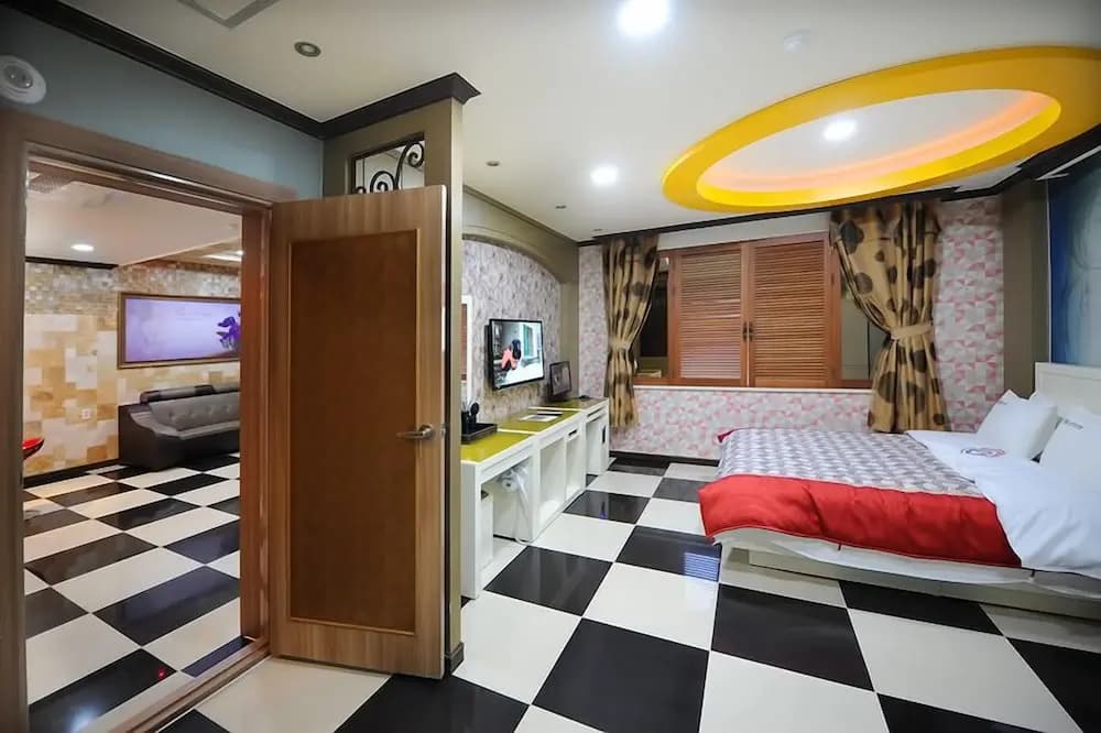 Hotel photo 12