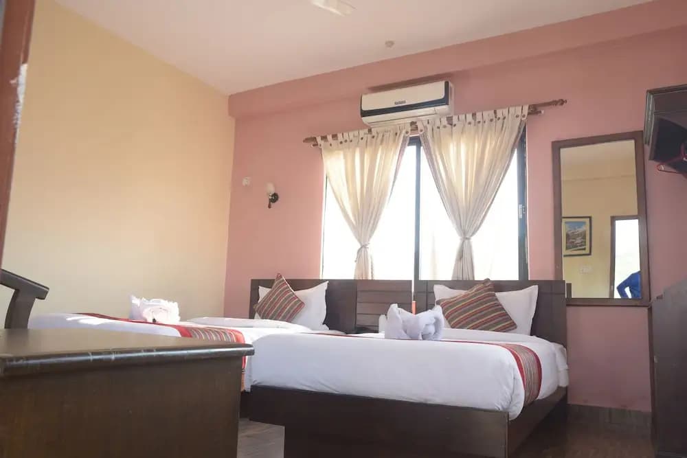 Deluxe Double room with mountain view full double bed