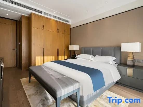 1 Bedroom Suite with balcony and with river view
