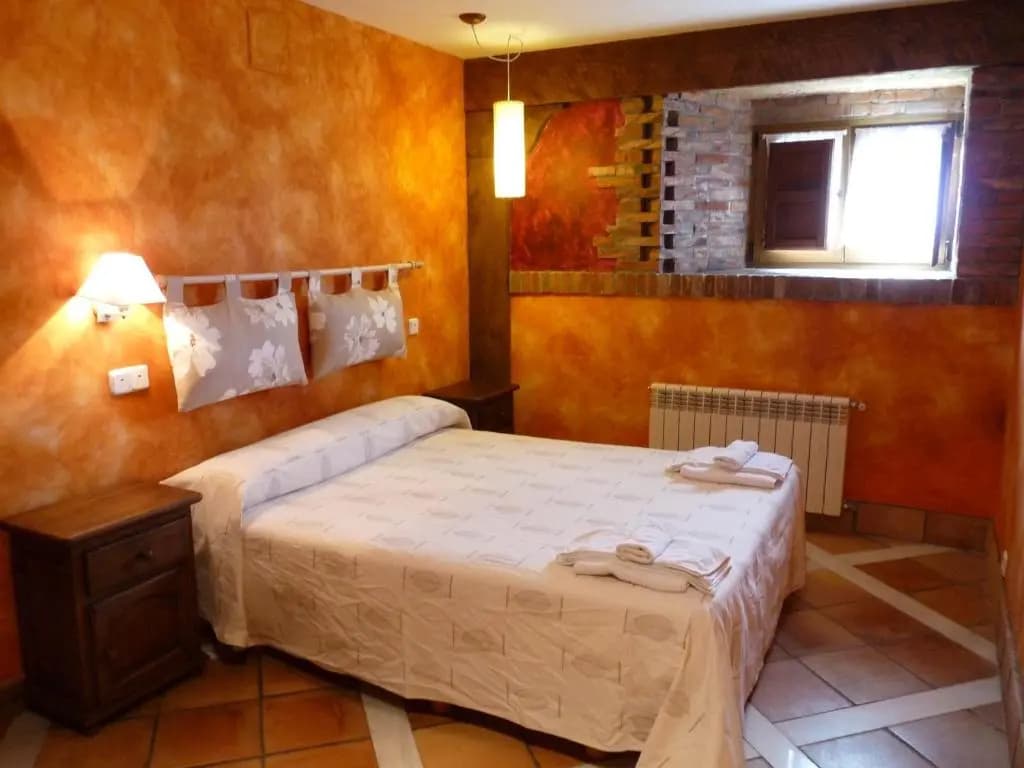 3 Bedrooms Apartment