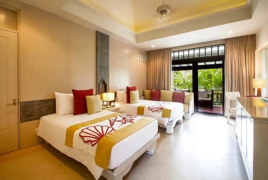 Grand Deluxe Quadruple room