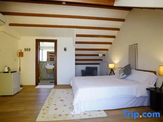 Standard Double room with sunrise view full double bed